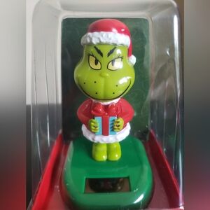 Dr. Seuss NEW The GRINCH Solar Powered Bobble-Head